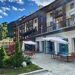Maison Poluc - Cadeau Des Alpes Apart-hotel 4*