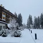 Maison Poluc - Cadeau Des Alpes Ξενοδοχείο με διαμερίσματα Champoluc